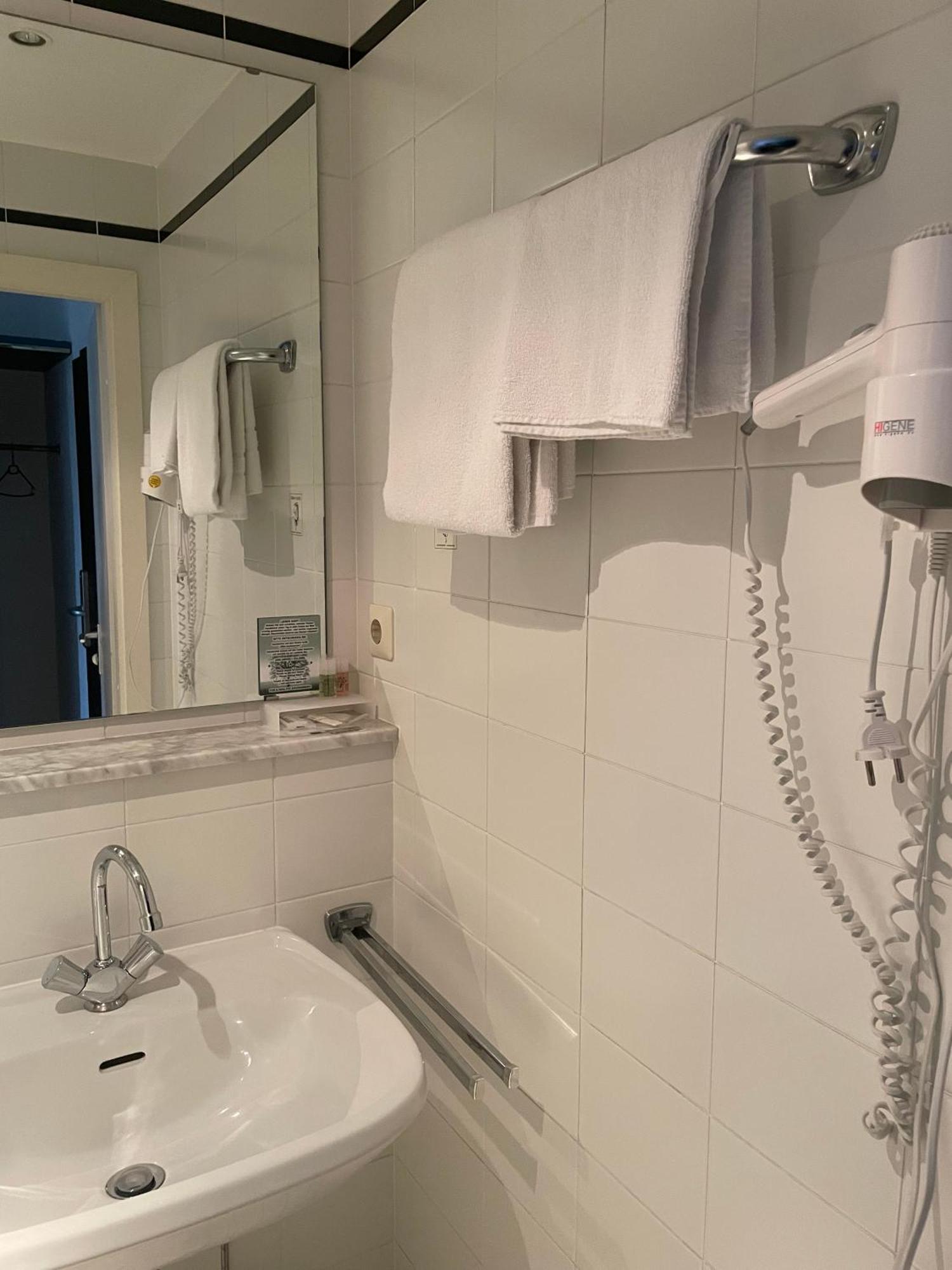 Hotel Bitterfelder Hof Εξωτερικό φωτογραφία