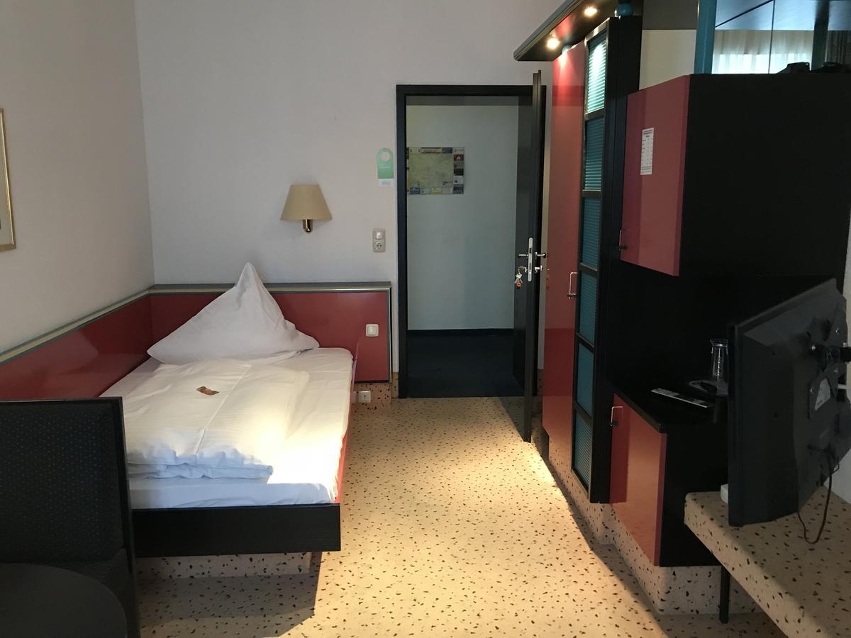 Hotel Bitterfelder Hof Εξωτερικό φωτογραφία