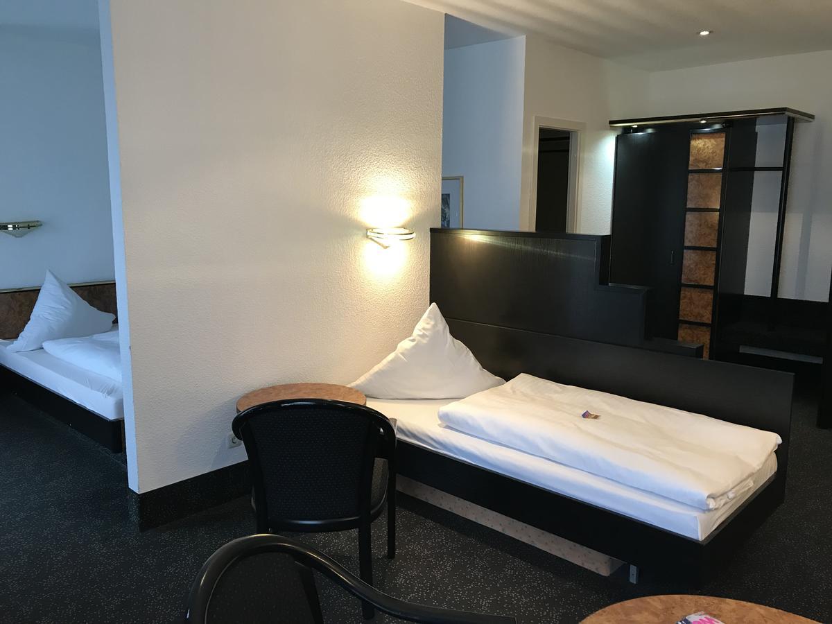Hotel Bitterfelder Hof Εξωτερικό φωτογραφία
